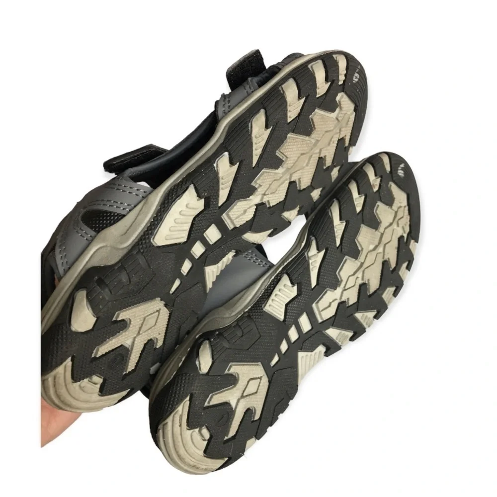 *New* Eddie Bauer kids Rocky sandals